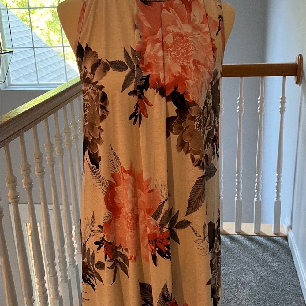 Trapeze Dress - Picture 2 of 8